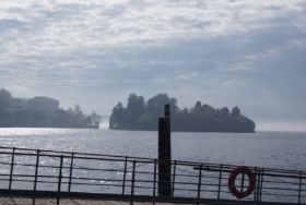Pallanza_Nebel über dem See.JPG