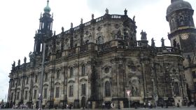 Katholische Hofkirche_1.JPG