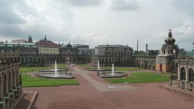 Zwinger_2.JPG